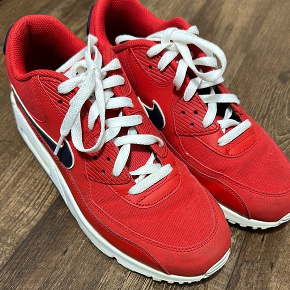Nike Other - Nike Air Max 90 Essential